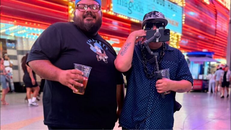 fremont street down town las vegas nv live bands live performance 😎📞👍🎤🦍🎹🎸🎶🎼🔥
