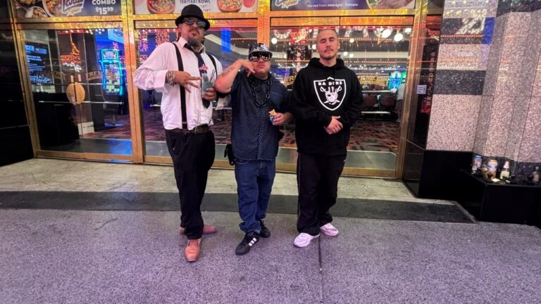 fremont street down town las vegss live bands live performance 😎🤙📞🔥🎸🎼🎶🎤🦍🎧