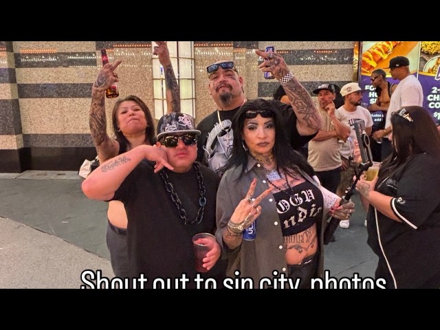 live from las vegas nv 702  strip walk strip acting casnio hoping lets gamble 😎🤙🔥🔥🎸🦍