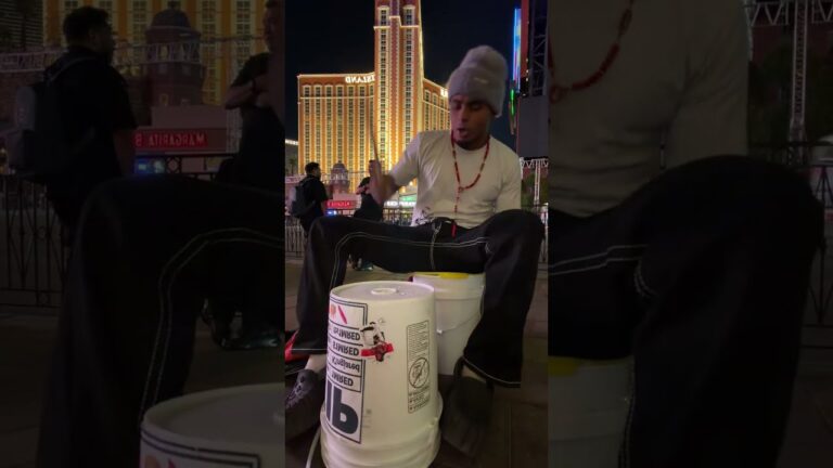 1mred is live bucket drumming street performing busking on the las Vegas strip ❤️👑🖍️