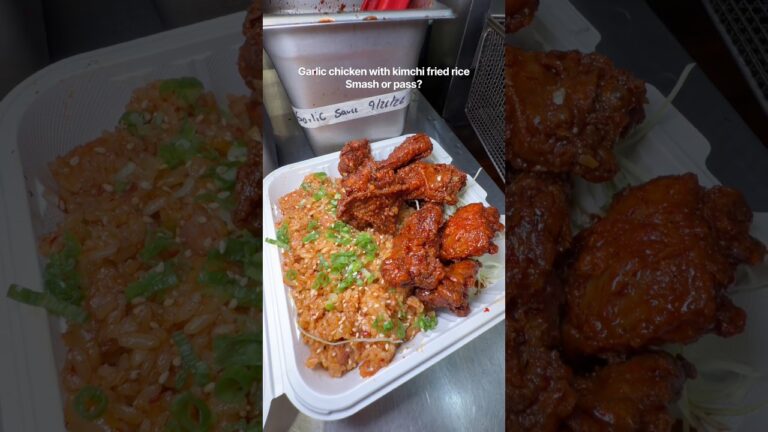 Garlic chicken with kimchi fried rice from Bowlz Las Vegas! #hawaiianfood #garlicchicken #vegas