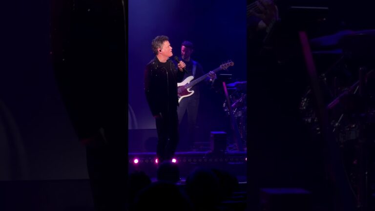 One of my favorite moments in my Las Vegas show at @harrahsvegas  ❤️