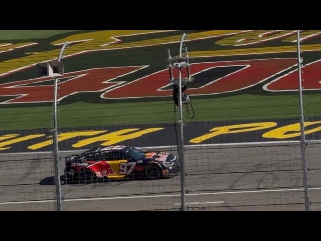 Shane van Gisbergen qualifying lap at Las Vegas for NASCAR Cup Series (from the stands)